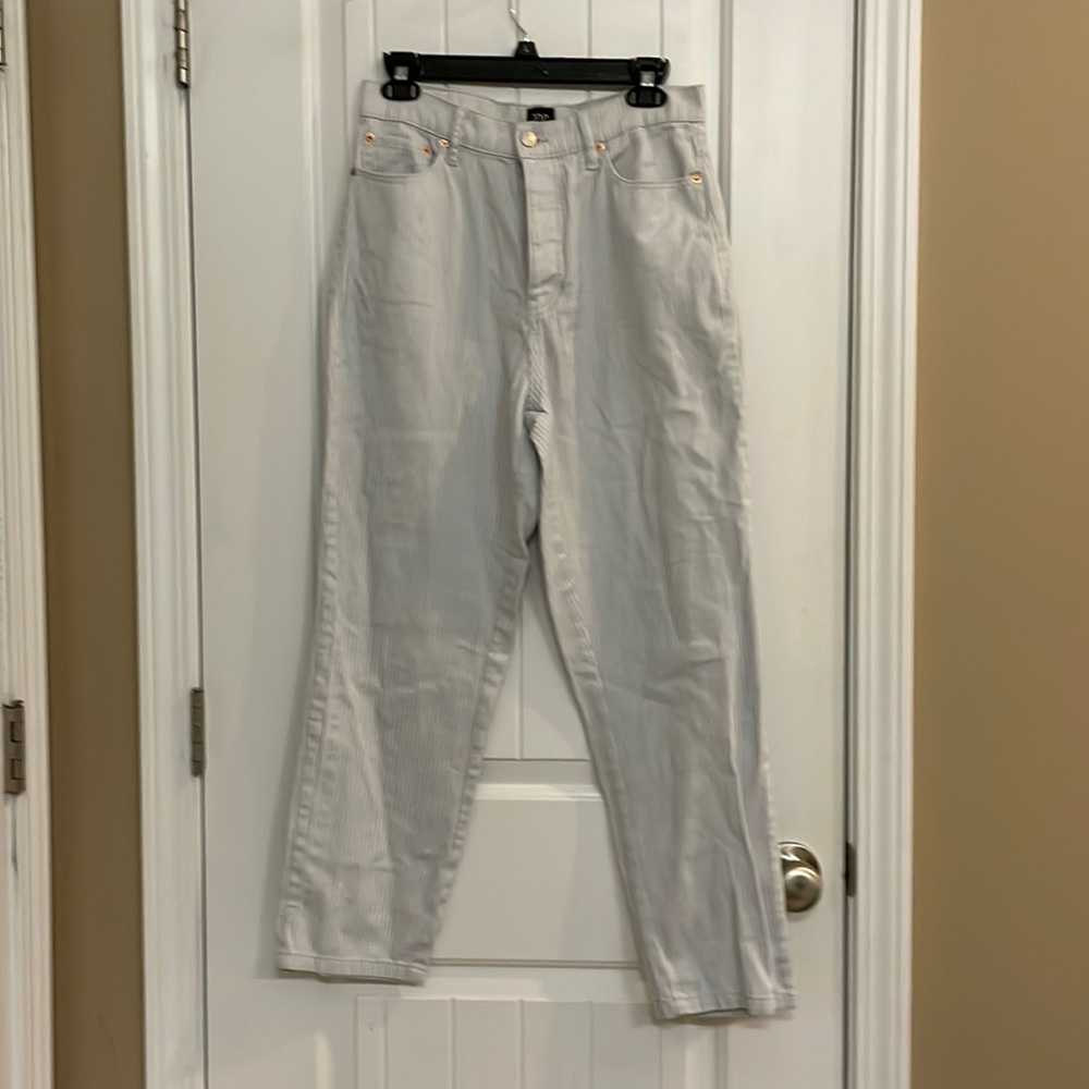 BDG Off-White Straight Leg Jeans Relaxed Fit